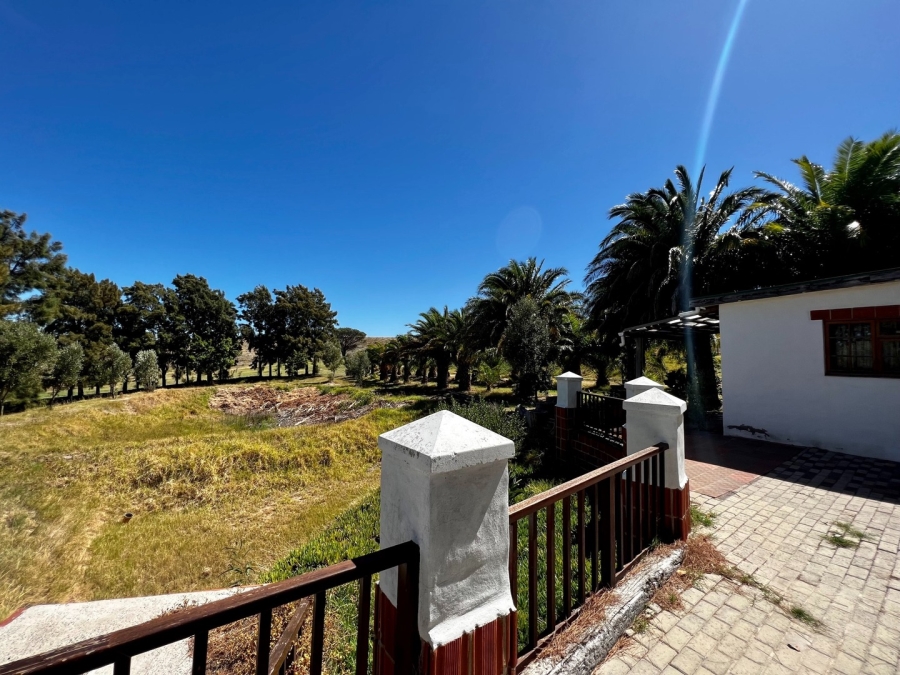 7 Bedroom Property for Sale in Sir Lowrys Pass Village Western Cape